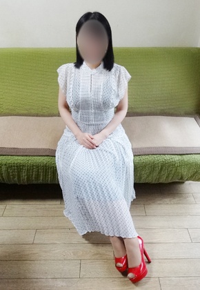 あきな